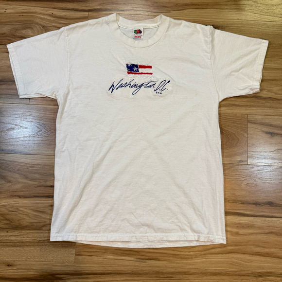 Vintage 90s Fruit of the Loom Washington D.C. Embroidered Flag USA T-Shirt L - Picture 1 of 5